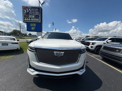 Used 2023 Cadillac Escalade Premium Luxury w/ LPO, Radiant Package AWD/4WD image 9