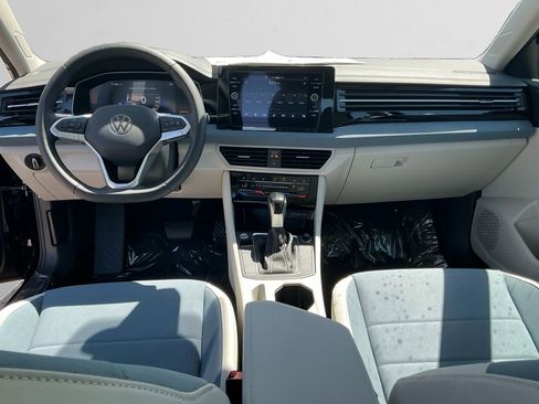 New 2026 Volkswagen Jetta SE FWD image 10
