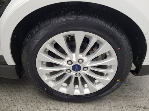 Used 2017 Ford C-MAX SE image 31