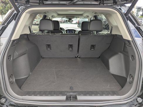 Used 2023 GMC Terrain Denali w/ Denali Premium Package image 11