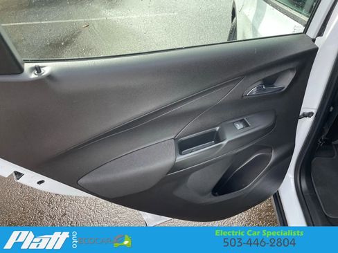 Used 2022 Chevrolet Bolt LT image 37