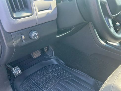 Used 2017 Chevrolet Colorado W/T w/ WT Convenience Package image 19