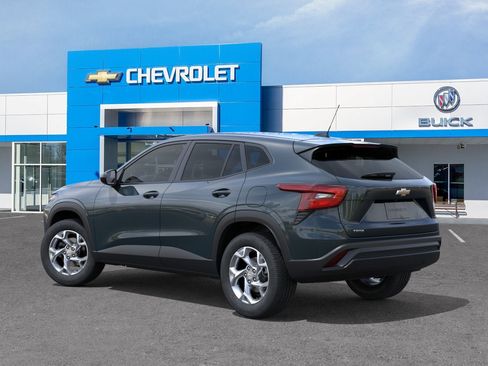 New 2026 Chevrolet Trax LS w/ LS Convenience Package FWD image 22