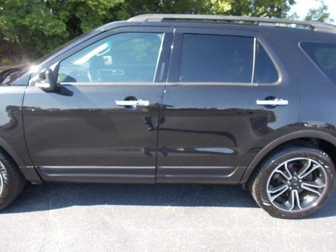 Used 2014 Ford Explorer Sport w/ Equipment Group 401A AWD/4WD image 6