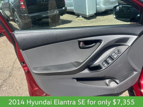 Used 2014 Hyundai Elantra SE FWD image 10