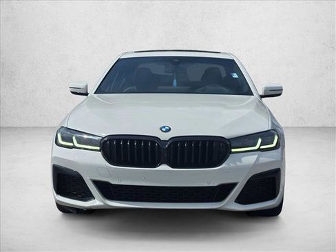 Used 2022 BMW 530i w/ M Sport Package RWD image 2