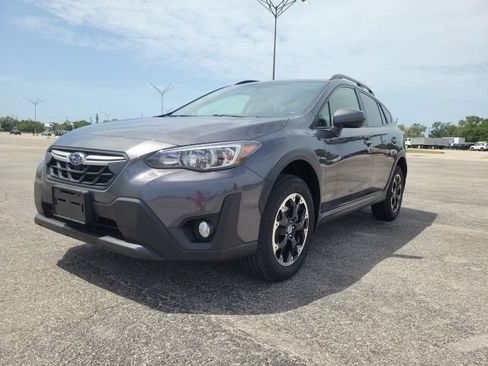 Used 2021 Subaru Crosstrek 2.0i Premium AWD/4WD image 2