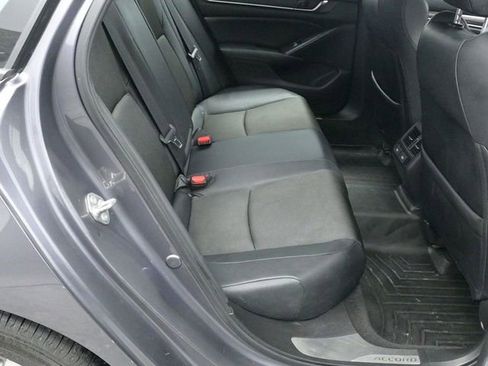 Used 2018 Honda Accord Sport image 11
