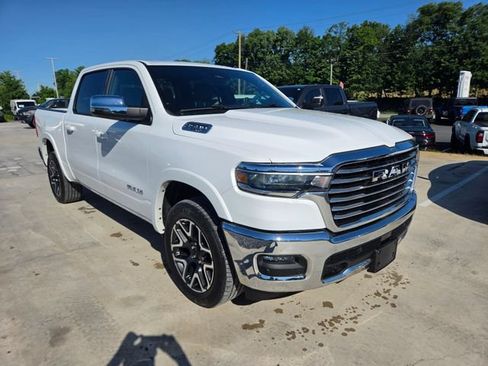 Used 2025 RAM 1500 Laramie AWD/4WD image 21