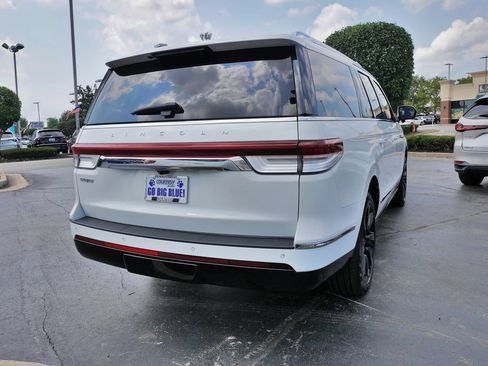 Used 2024 Lincoln Navigator L Reserve AWD/4WD image 5