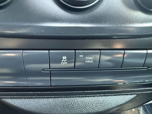 Used 2019 RAM 1500 Classic SLT image 37