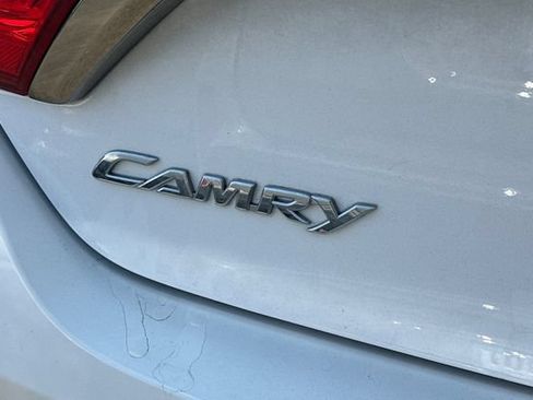 Used 2016 Toyota Camry SE FWD image 7