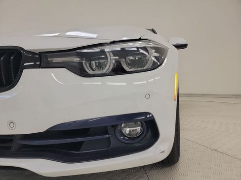 Used 2018 BMW 330e w/ Convenience Package RWD image 9