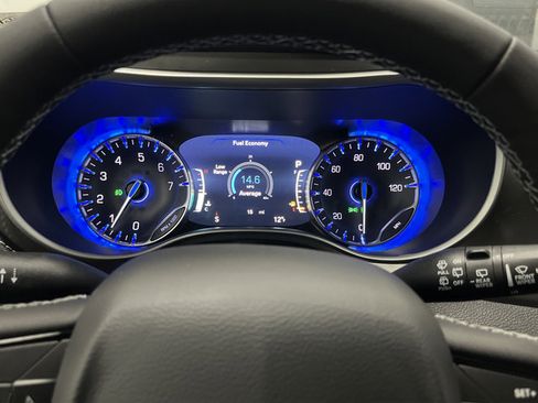 New 2026 Chrysler Pacifica Select AWD/4WD image 18