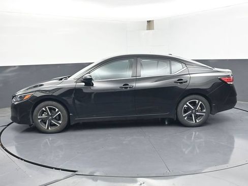 Used 2024 Nissan Sentra SV FWD image 4