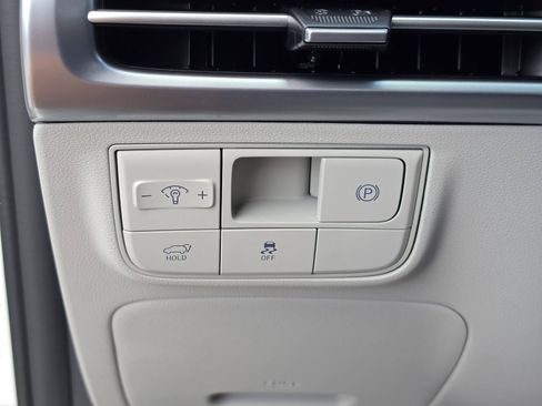New 2026 Hyundai Tucson Limited FWD image 33