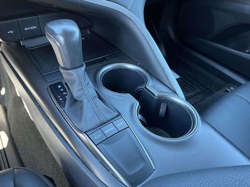 Used 2024 Toyota Camry SE image 18