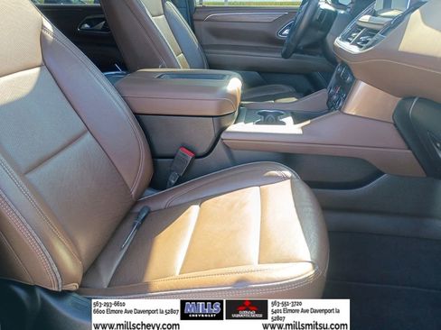 Used 2022 Chevrolet Suburban High Country w/ Premium Package image 18