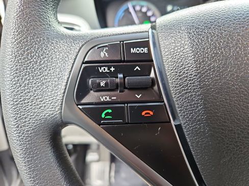 Used 2017 Hyundai Sonata SE image 11