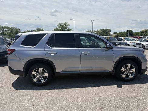 Used 2024 Honda Pilot EX-L image 4