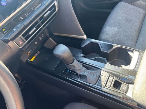 Used 2025 Toyota Camry LE image 40