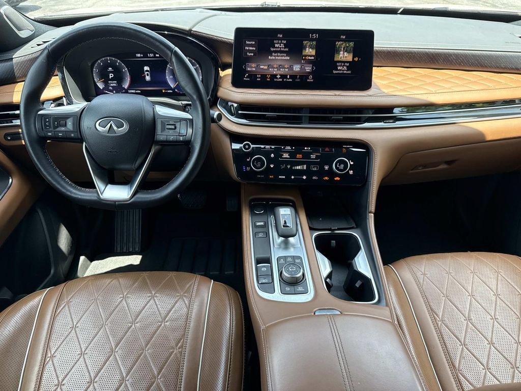 Used 2023 INFINITI QX60 Autograph AWD/4WD image 2