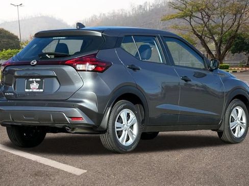 Certified 2025 Nissan Kicks Play S FWD image 3