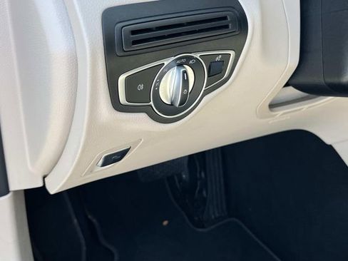 Used 2022 Mercedes-Benz GLC 300 image 34