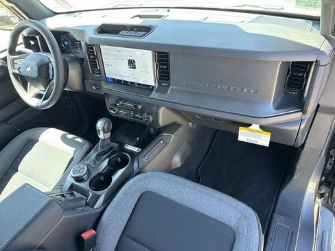 New 2025 Ford Bronco Base image 16