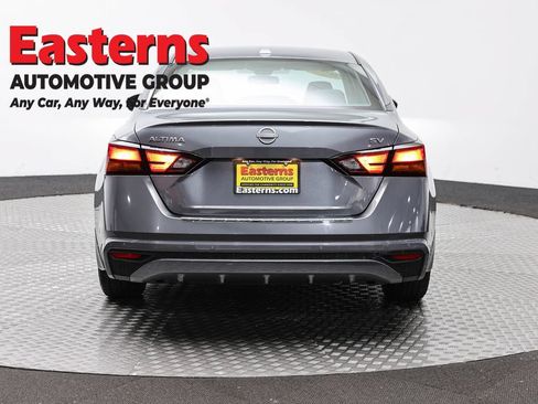 Used 2023 Nissan Altima 2.5 SV FWD image 6