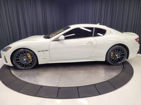 Used 2018 Maserati GranTurismo Sport image 9