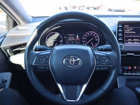 Used 2019 Toyota Avalon XSE image 15