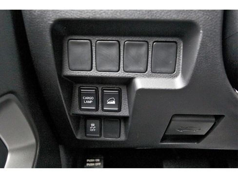 Certified 2024 Nissan Frontier SV image 17