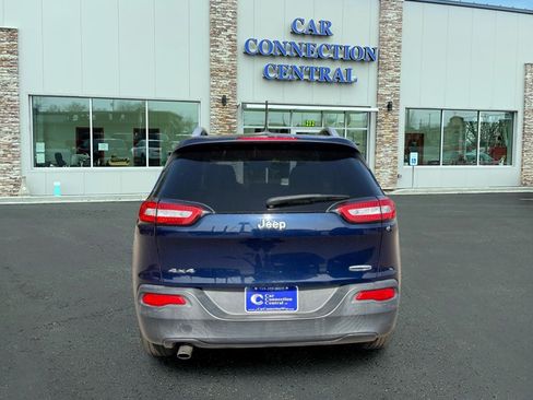 Used 2014 Jeep Cherokee Latitude AWD/4WD image 3