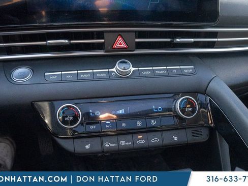 Used 2023 Hyundai Elantra Limited FWD image 8