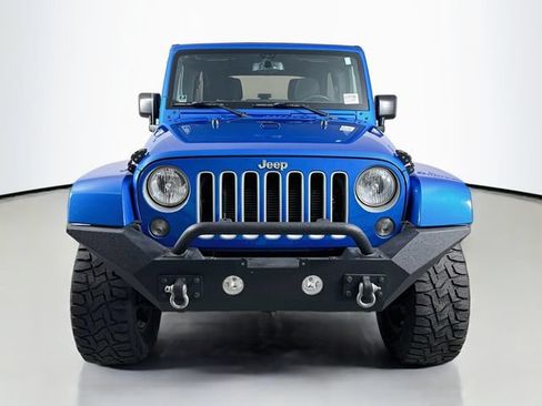 Used 2016 Jeep Wrangler Unlimited Sahara w/ Connectivity Group AWD/4WD image 2