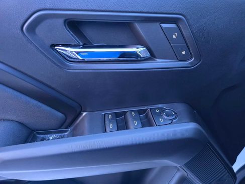 New 2024 Chevrolet Colorado LT w/ LT Convenience Package II image 23