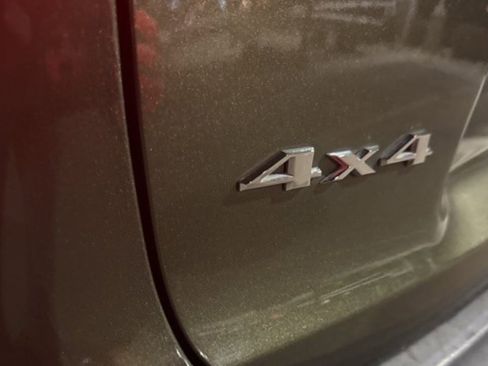 Used 2019 Jeep Cherokee Latitude Plus w/ Comfort/Convenience Group image 7