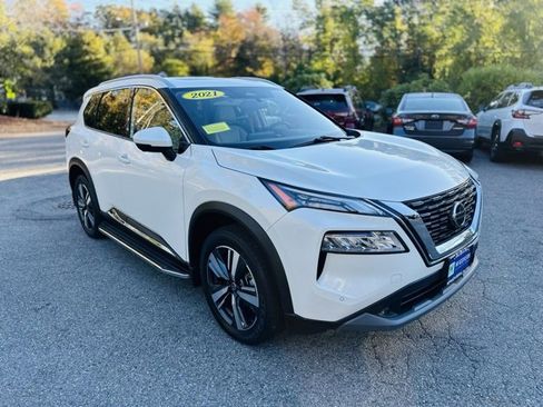 Used 2021 Nissan Rogue SL w/ Premium Package image 3