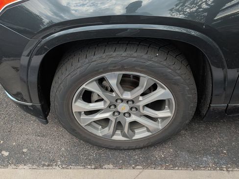 Used 2019 Chevrolet Traverse Premier AWD/4WD image 6
