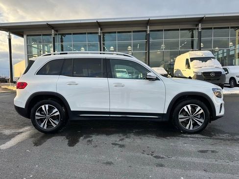 Used 2026 Mercedes-Benz GLB 250 4MATIC image 8