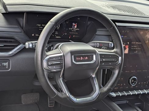 Used 2025 GMC Acadia Elevation AWD/4WD image 19