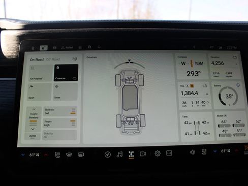 Used 2022 Rivian R1T Adventure image 20