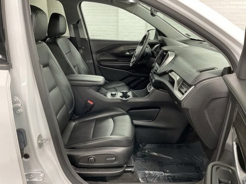 Used 2024 GMC Terrain SLT image 21