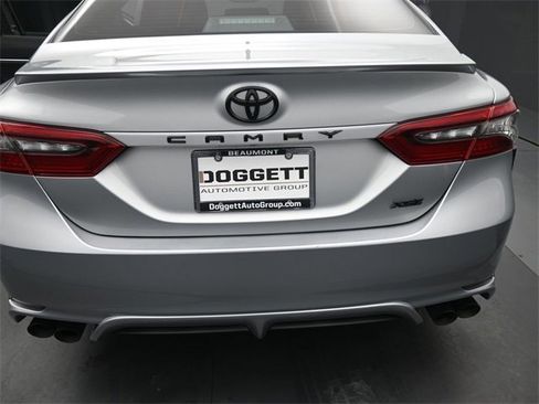 Used 2021 Toyota Camry XSE image 12