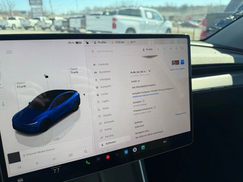 Used 2026 Tesla Model Y Long Range image 5