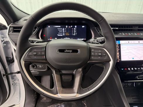 New 2026 Jeep Grand Cherokee L Limited image 24