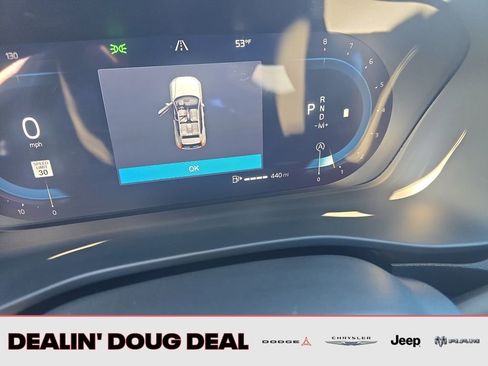 Used 2025 Volvo XC40 B5 Core image 17