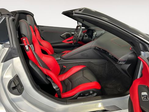 Used 2023 Chevrolet Corvette Stingray Preferred Conv w/ Stealth Interior Trim Package image 9
