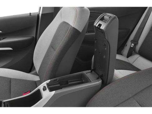 Used 2018 Chevrolet Bolt LT FWD image 17
